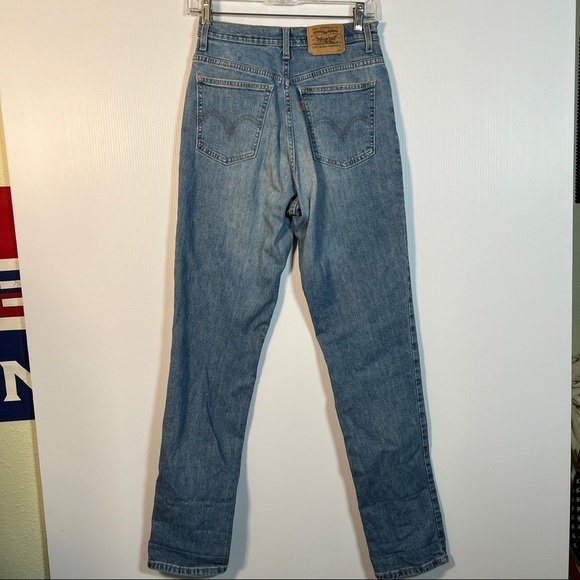 LEVI’S Orange Tab straight jeans. Size 26 w/31-1/2” inseam. No tears or tatters. - Picture 4 of 7